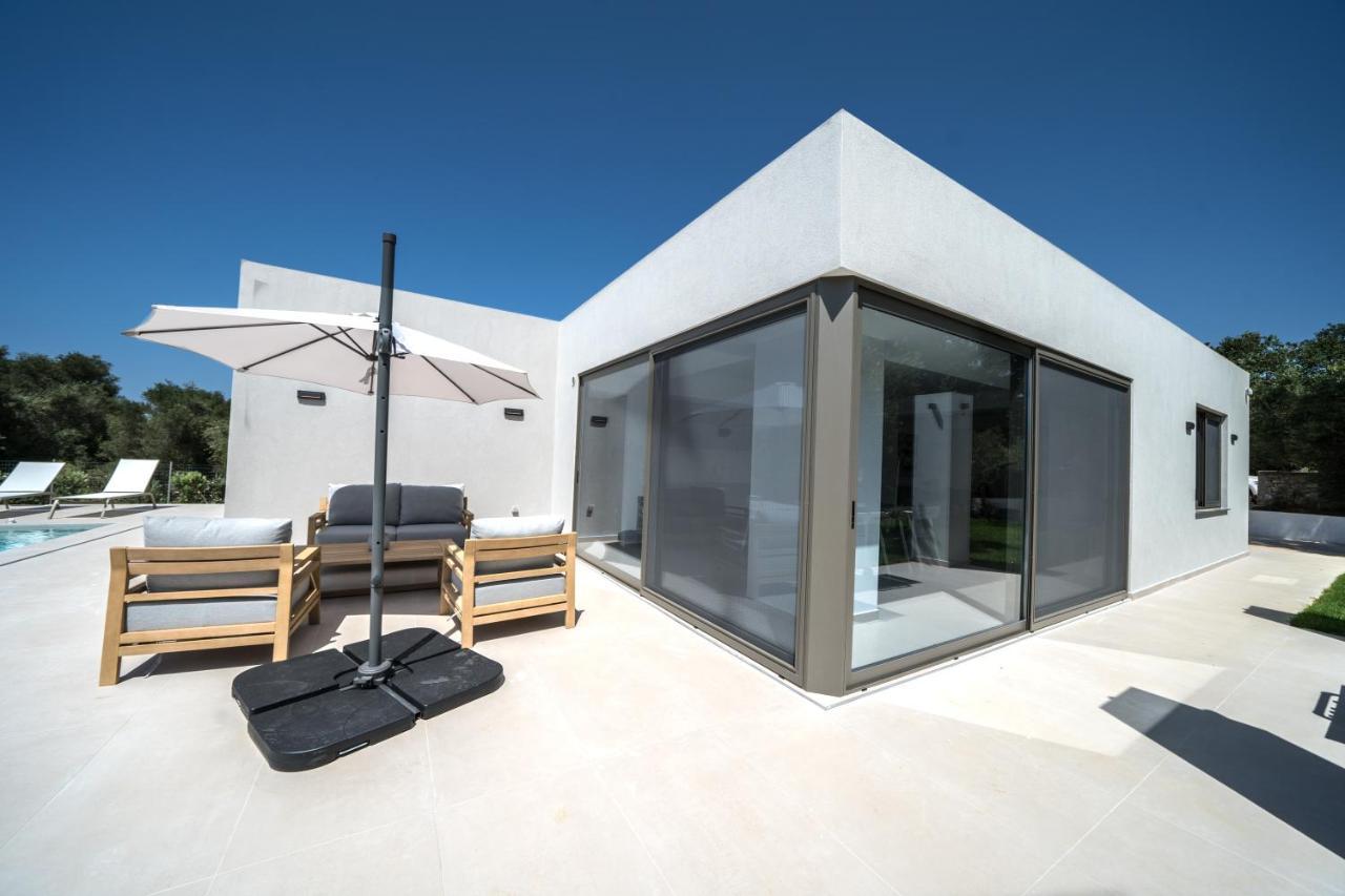 Villa Vivian Heated Private Swimming Pool & Jacuzzi Jeorjoúpoli Eksteriør bilde
